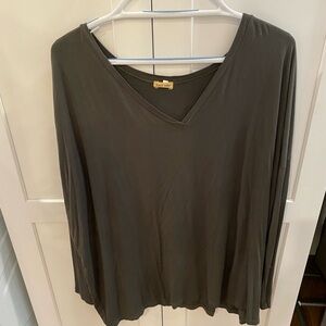 Piko V-neck Long-Sleeve Top
